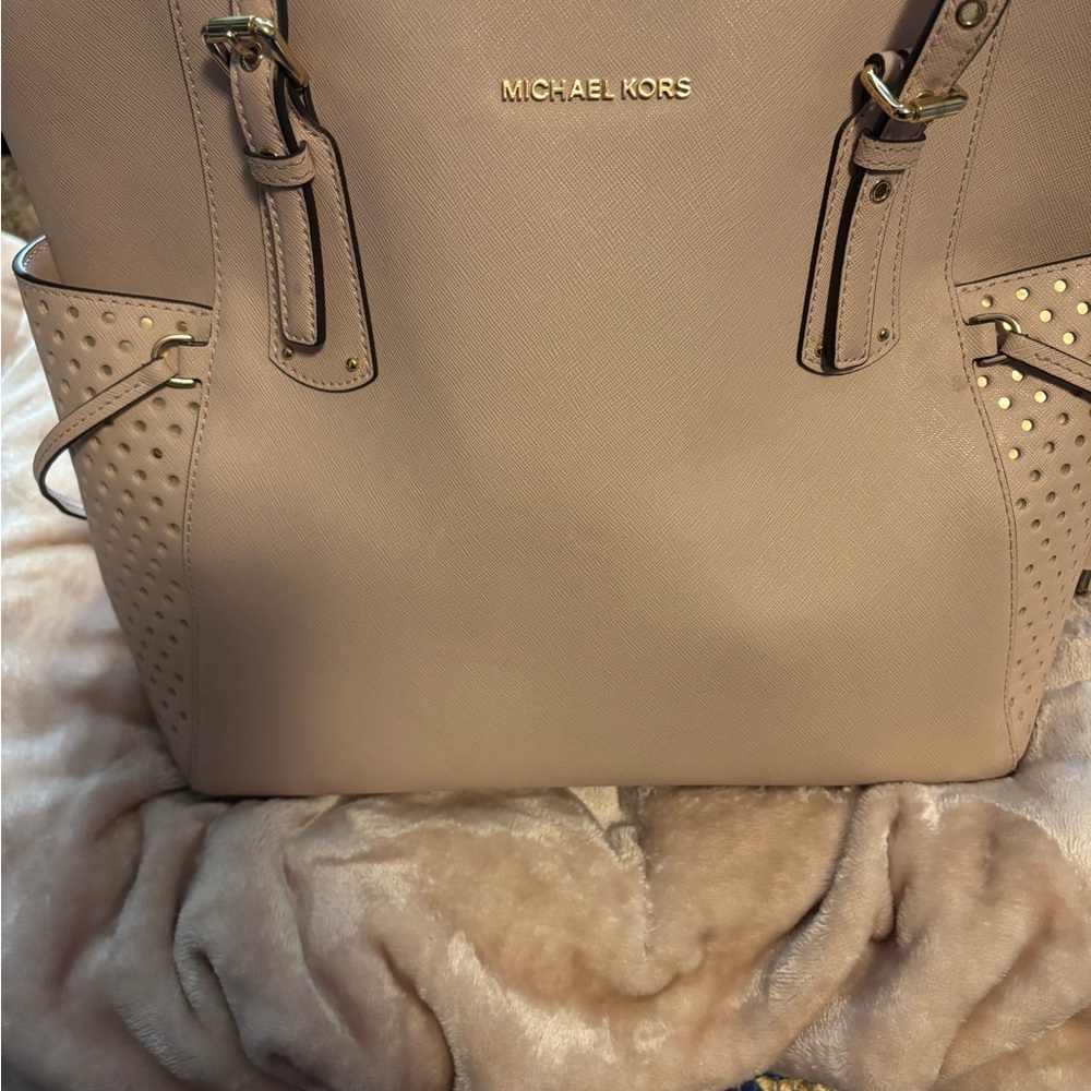 Michael Kors Medium TZ Tote